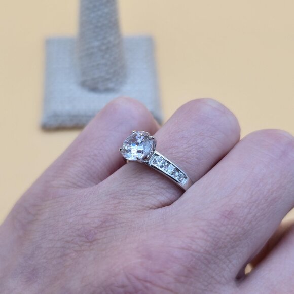 Size 8 Sterling Silver Brilliant Cubic Zirconia Gems Ring A5109 - Picture 6 of 10